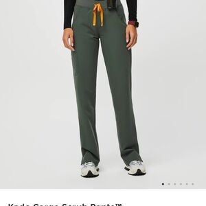 NEW figs cade cargo moss size large petite bottoms